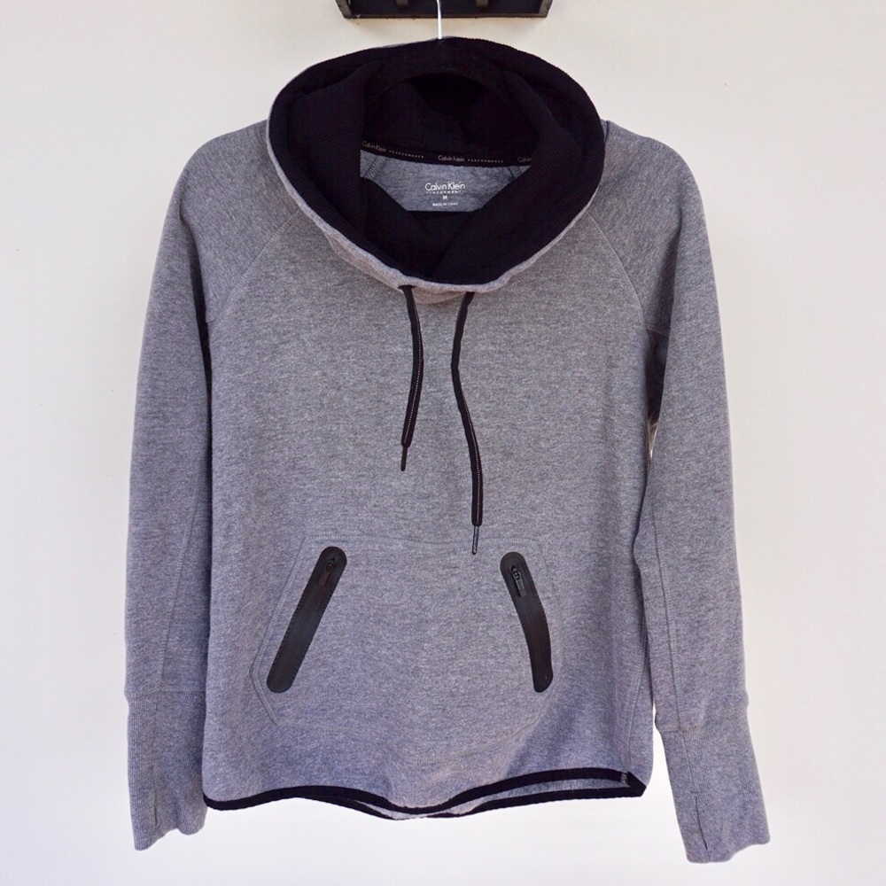 Calvin Klein Sweatshirt.